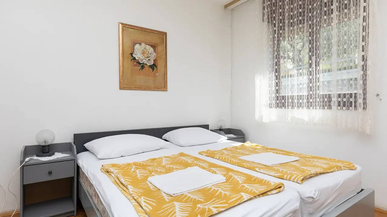 Cijeli apartman za odmor, Ferienwohnung für 4 Personen (30 m²) in Nemira in Omiš (Dalmacija), Omis