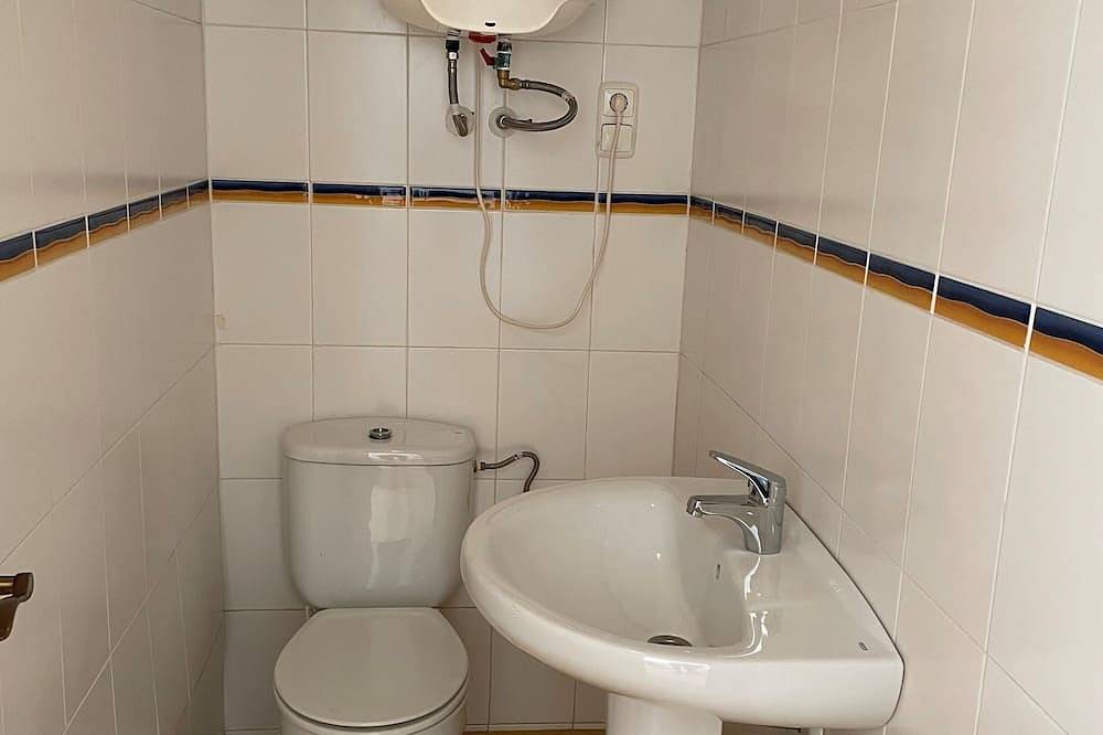 Ganze Wohnung, A stunning 2 bedroom apartment 5 min walk to the beautiful beaches of Vera Playa in Playas de Vera, Vera