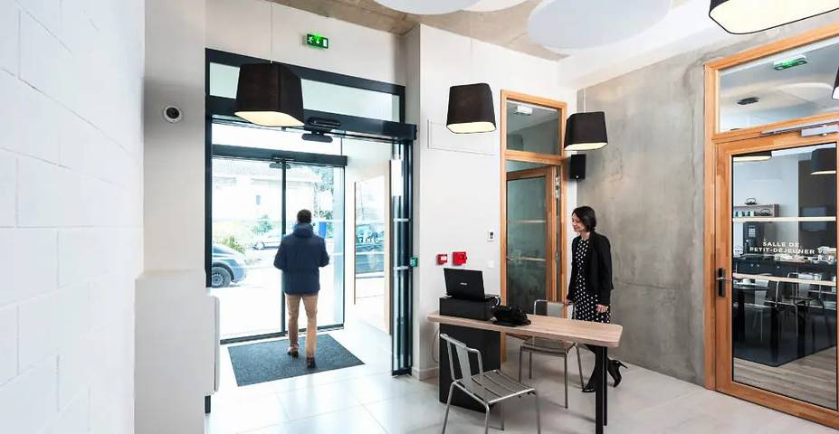 Hôtel pour 2 personnes, avec terrasse à Talence - 2