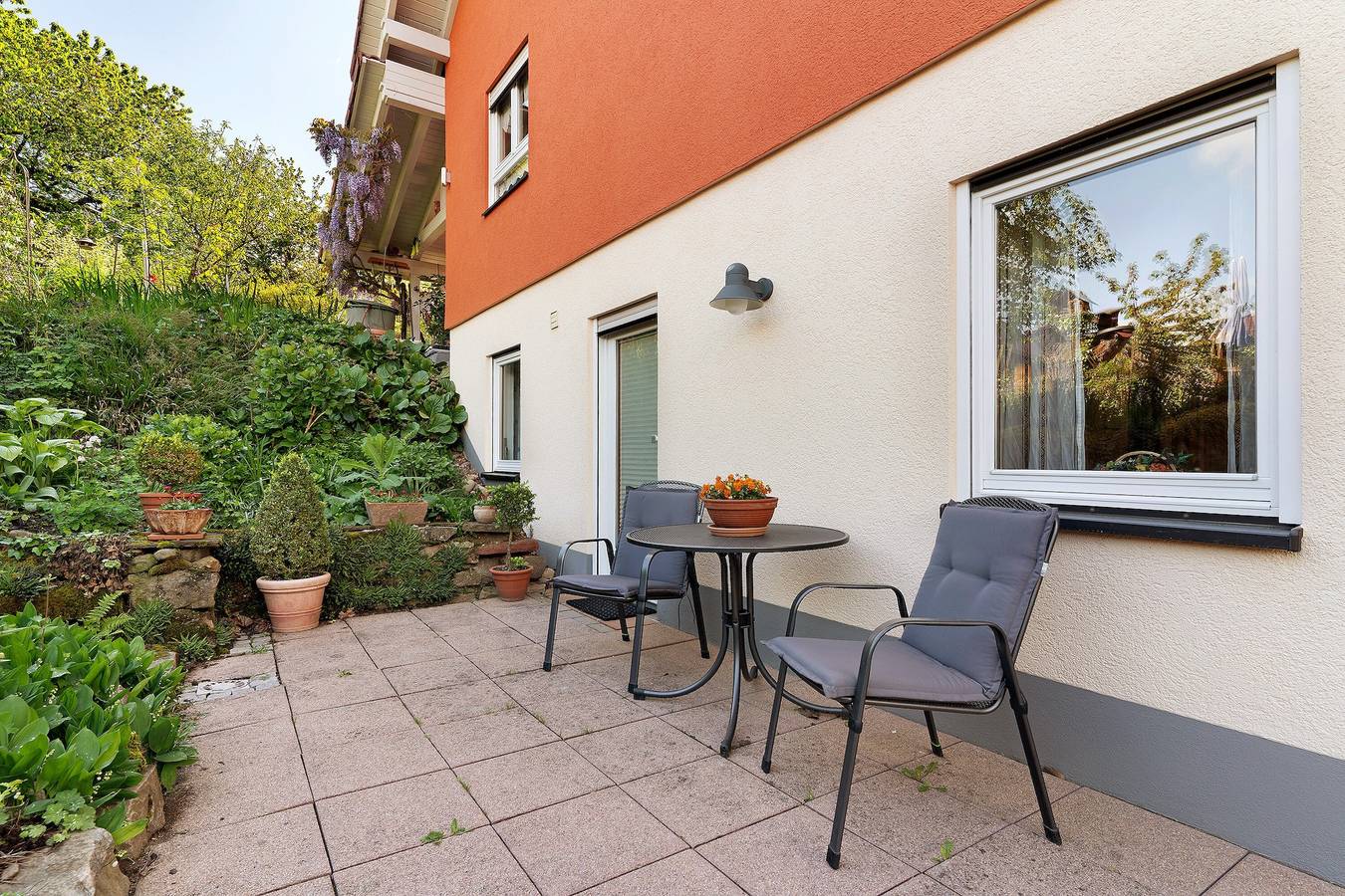 Ganze Wohnung, Ferienwohnung 'Haus Latt' mit Bergblick, privater Terrasse und Wlan in Durbach, Mittlerer Schwarzwald