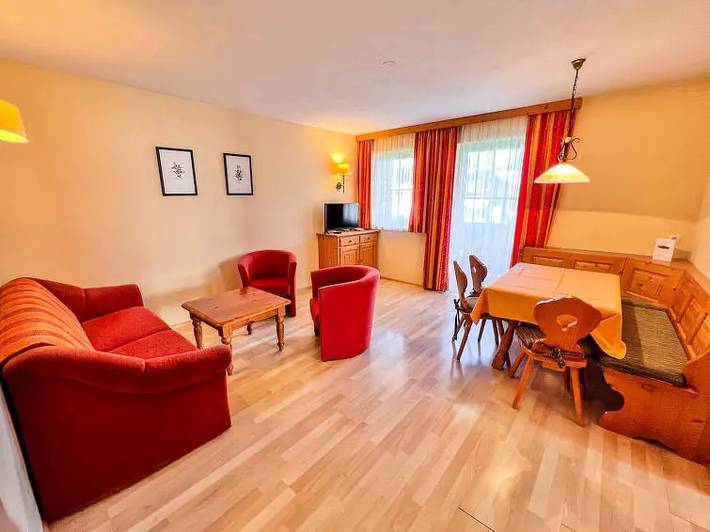 Ferienwohnung für 6 Personen, mit Balkon und Terrasse sowie Garten und Sauna in Altenmarkt im Pongau - 4