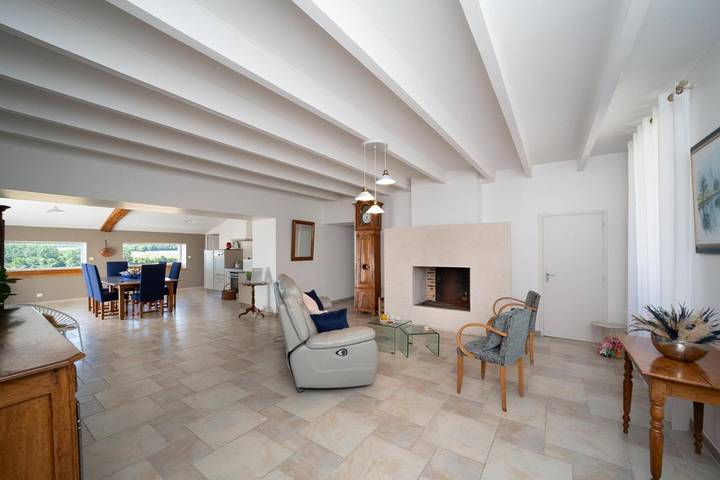 Location de vacances pour 7 personnes, avec jardin et vue à Saint-Bonnet-sur-Gironde - 4