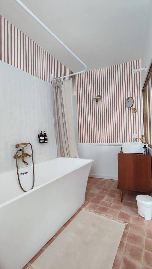 Chambre d’hôte pour 2 personnes, avec vue et terrasse, animaux acceptés à Fronsac - 3