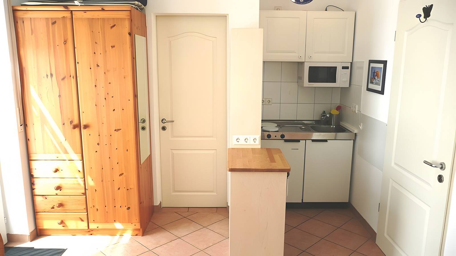 Entire apartment, Apartment '1-Zimmer' with Private Terrace, Shared Garden and Wi-Fi in Unteruhldingen, Uhldingen-Mühlhofen