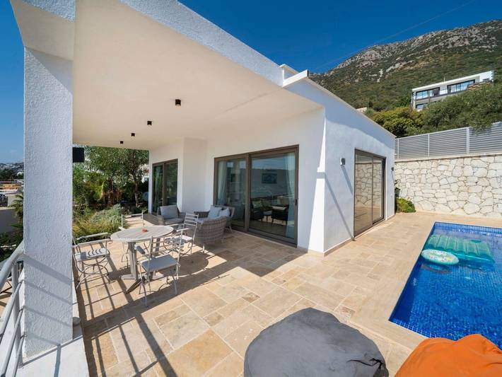 Ferienhaus für 2 Personen, mit Terrasse und Pool in Kalkan