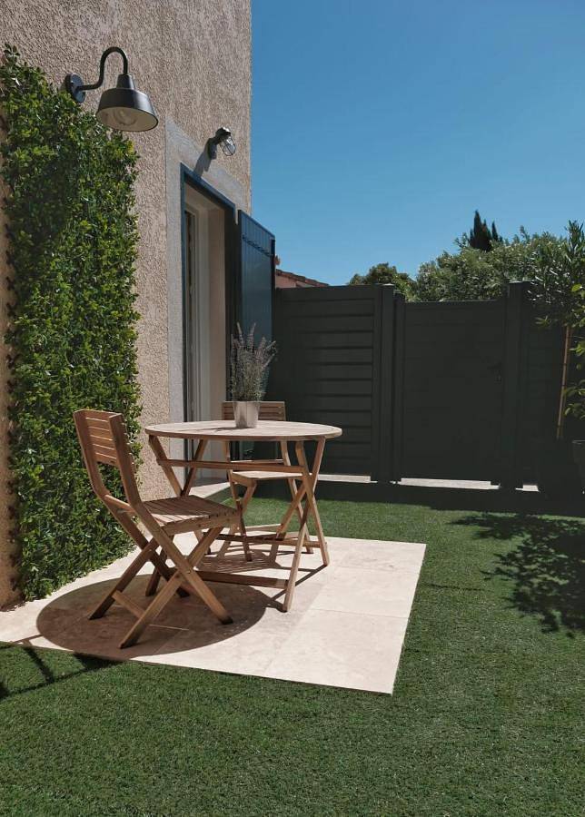 Appartement entier, Studio with Terrace in Les Milles, Aix-en-Provence