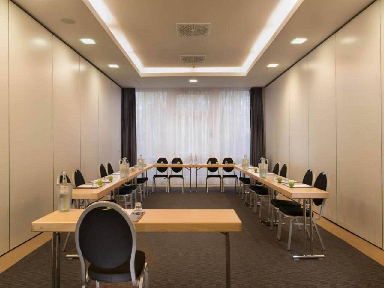 Ganze Wohnung, Sunday Hotel Bielefeld Standard Twin Room in Bielefeld, Nordrhein-Westfalen