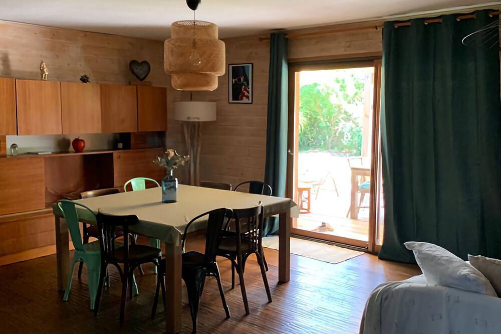 Wooden house 🏠 near the ocean in Le Porge, Lesparre-Médoc region