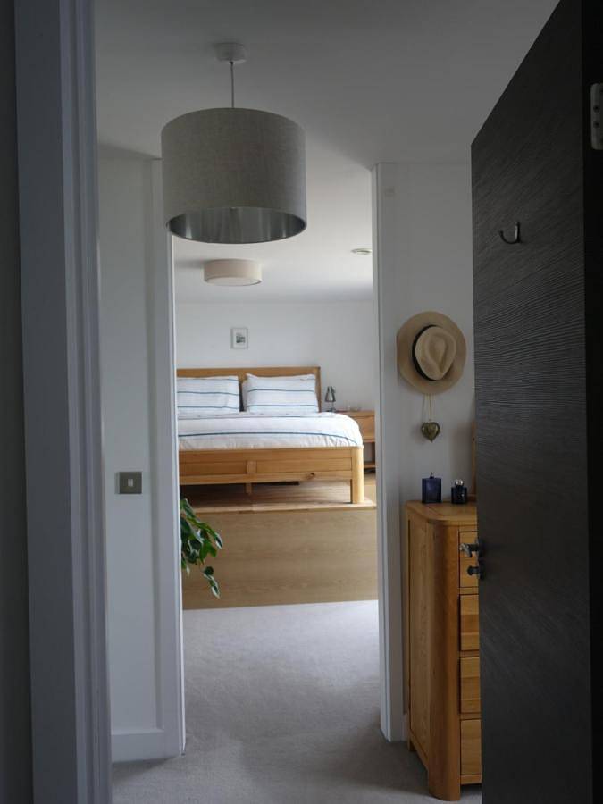 Entire apartment, Three-Bedroom Apartment with Ocean View in Brighton Marina, Brighton