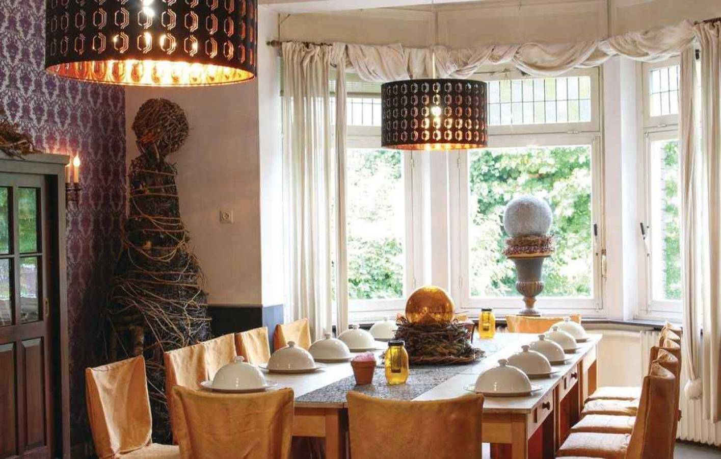 Prachtige 12 persoons villa in Zuid-Limburg met bubbelbaden in Limburg