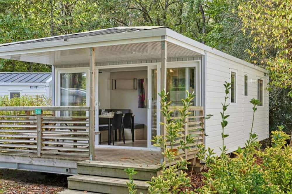 Camping familial 4* | Mobil-home + Accès piscine in Monterblanc, Regional Natural Park of the Golfe du Morbihan