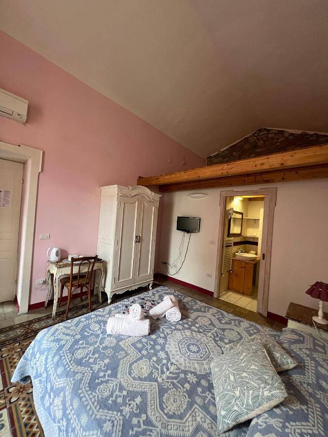 Maison d’hôte pour 2 personnes, avec terrasse et vue à Bosa - 4