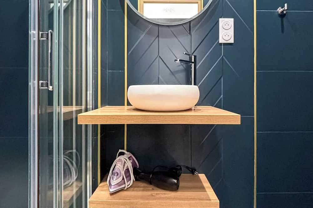 Apartamento entero, Hoche B 07 - Dos Habitaciones Piso, Capacidad 6 in Le Pré-Saint-Gervais, Sena-Saint Denis