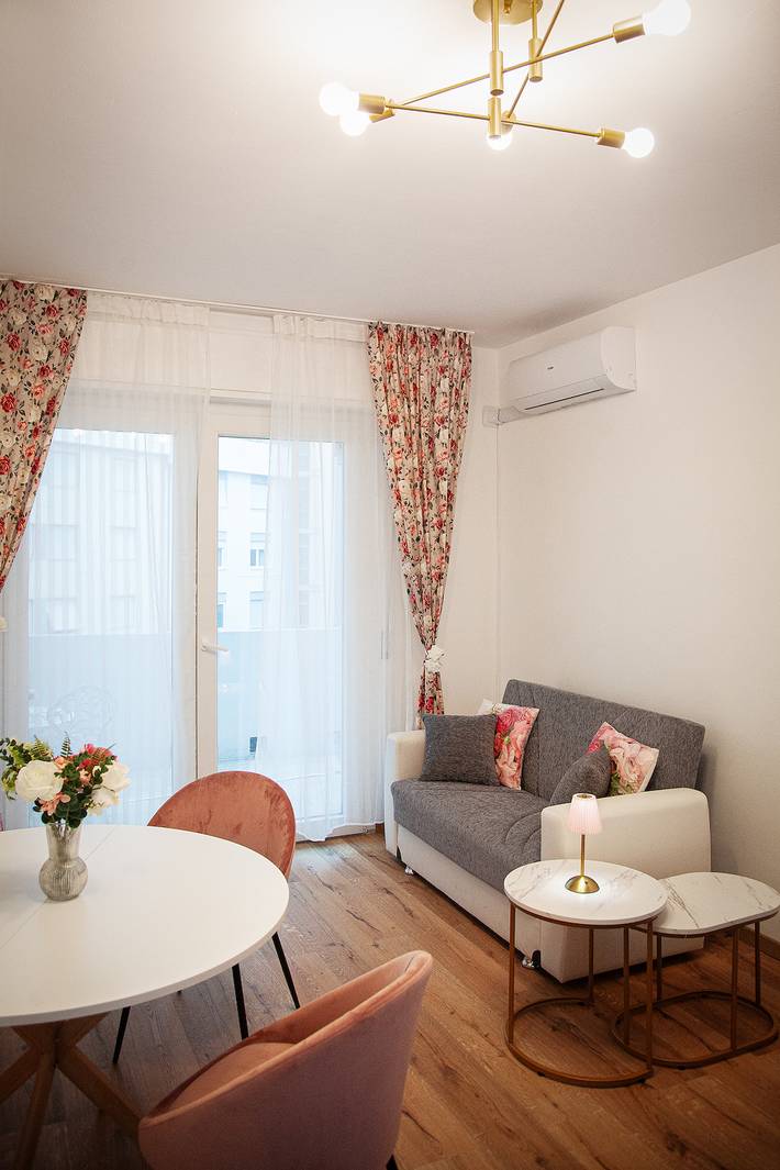 Ganze Wohnung, New! Auris - monolocale in centro con terrazzo in Portenau, Pordenone Provinz