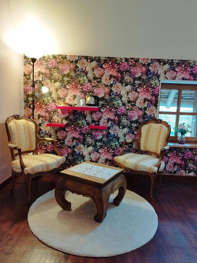 Location de vacances pour 2 personnes, avec vue et jardin à Boyer - 3