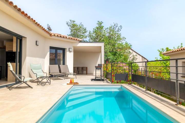 Location de vacances pour 6 personnes, avec piscine et jardin dans Favone - 4