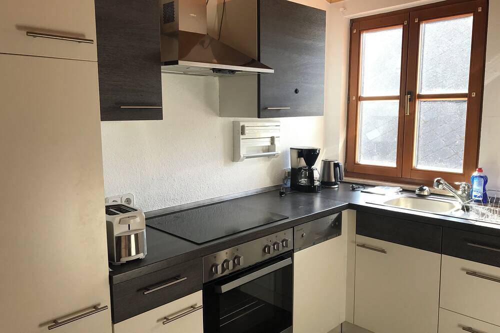 Ganze Wohnung, Charmante Ferienwohnung (80qm) mit zwei Schlafzimmer in Floß, Naturpark Nördlicher Oberpfälzer Wald