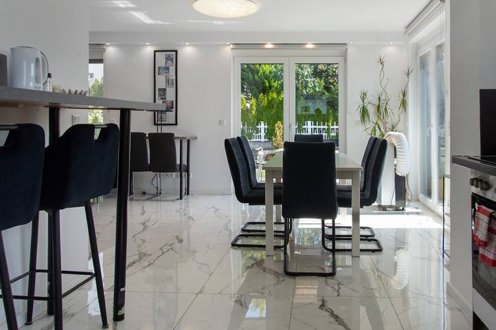 Villa neuve de luxe avec jardin, terrasse, climatisation et Wi-Fi in Oberasbach, Arrondissement de Fürth