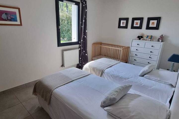 Location de vacances pour 6 personnes, avec jardin à Saint-Julien-du-Serre - 4