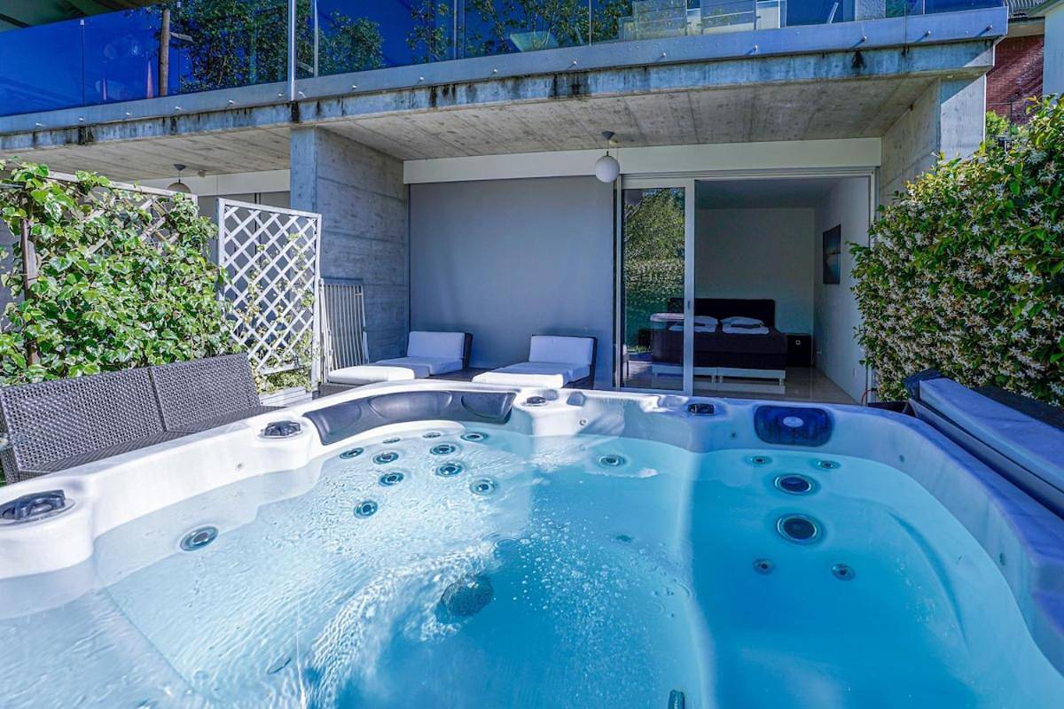 The Glass House & Spa in Caslano, Luganersee