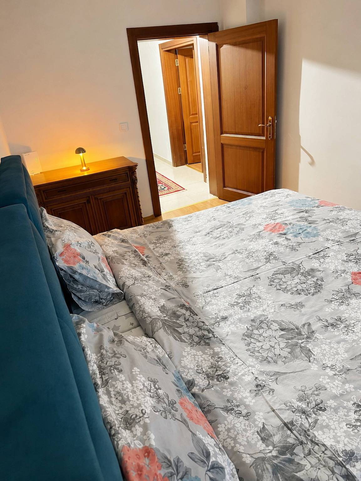 Entire apartment, 2X1 Double Bed Room - Couples - Central Istanbul in Istanbul, Bakırköy