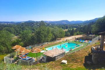 Agriturismo pour 6 personnes, avec piscine à Dauphin (homonymie)