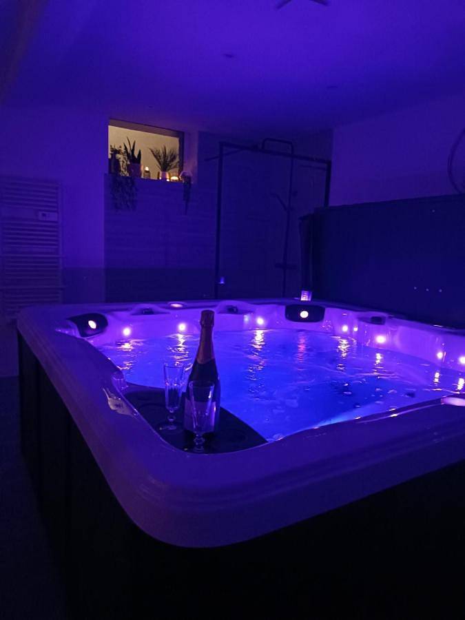 Maison d’hôte pour 2 personnes, avec Jacuzzi et Vue à Estrées