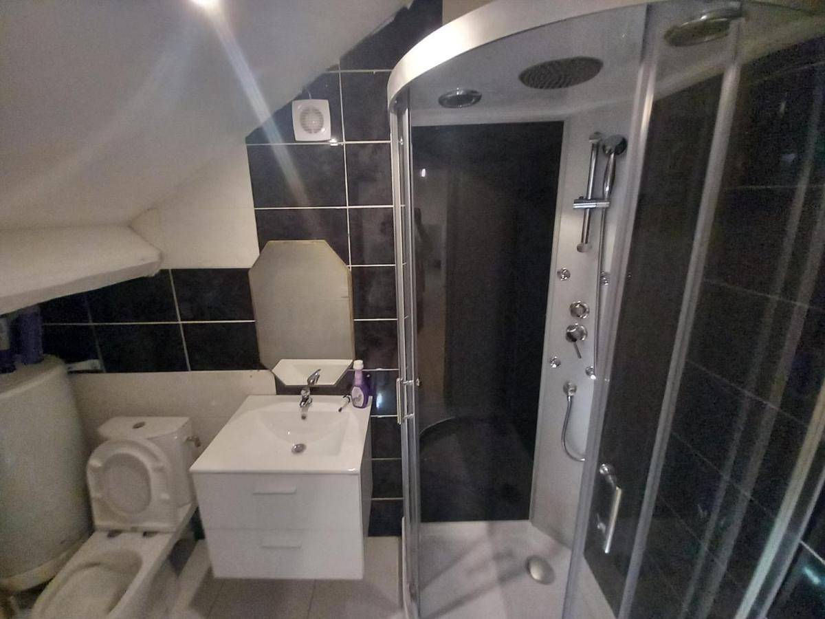 One-Bedroom House in Romilly-sur-Seine, Aube