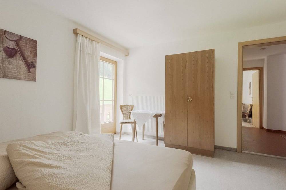 Ganze Wohnung, Wohnung in Hainzenberg nahe Skilift in Hainzenberg, Zillertaler Alpen
