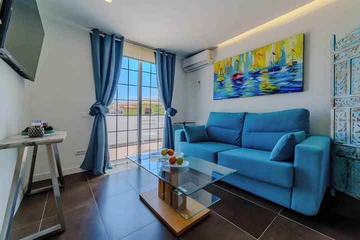 Ferienhaus für 14 Personen, mit Balkon in Arona - 2