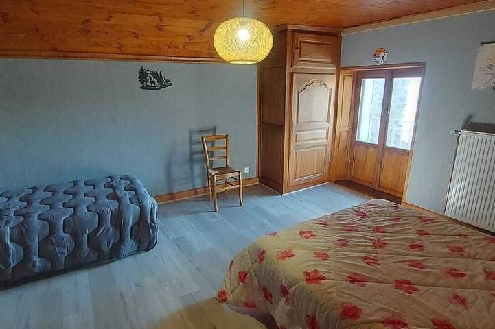 Location de vacances pour 5 personnes, avec balcon à Allanche - 2