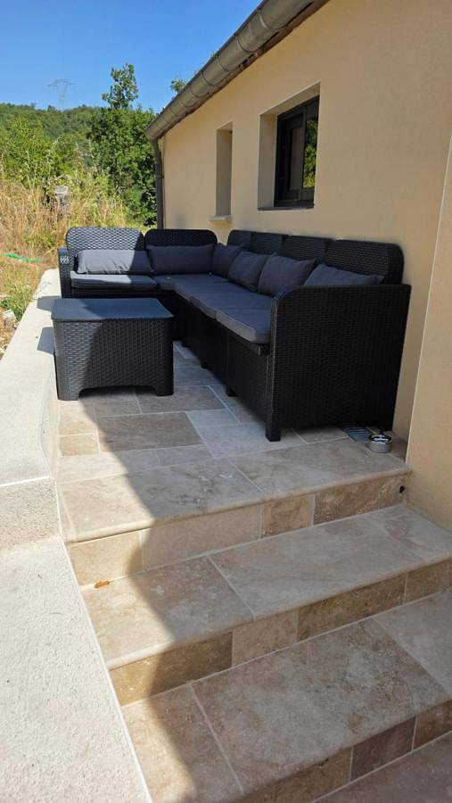 Location de vacances pour 6 personnes, avec vue et jardin à Grane - 4