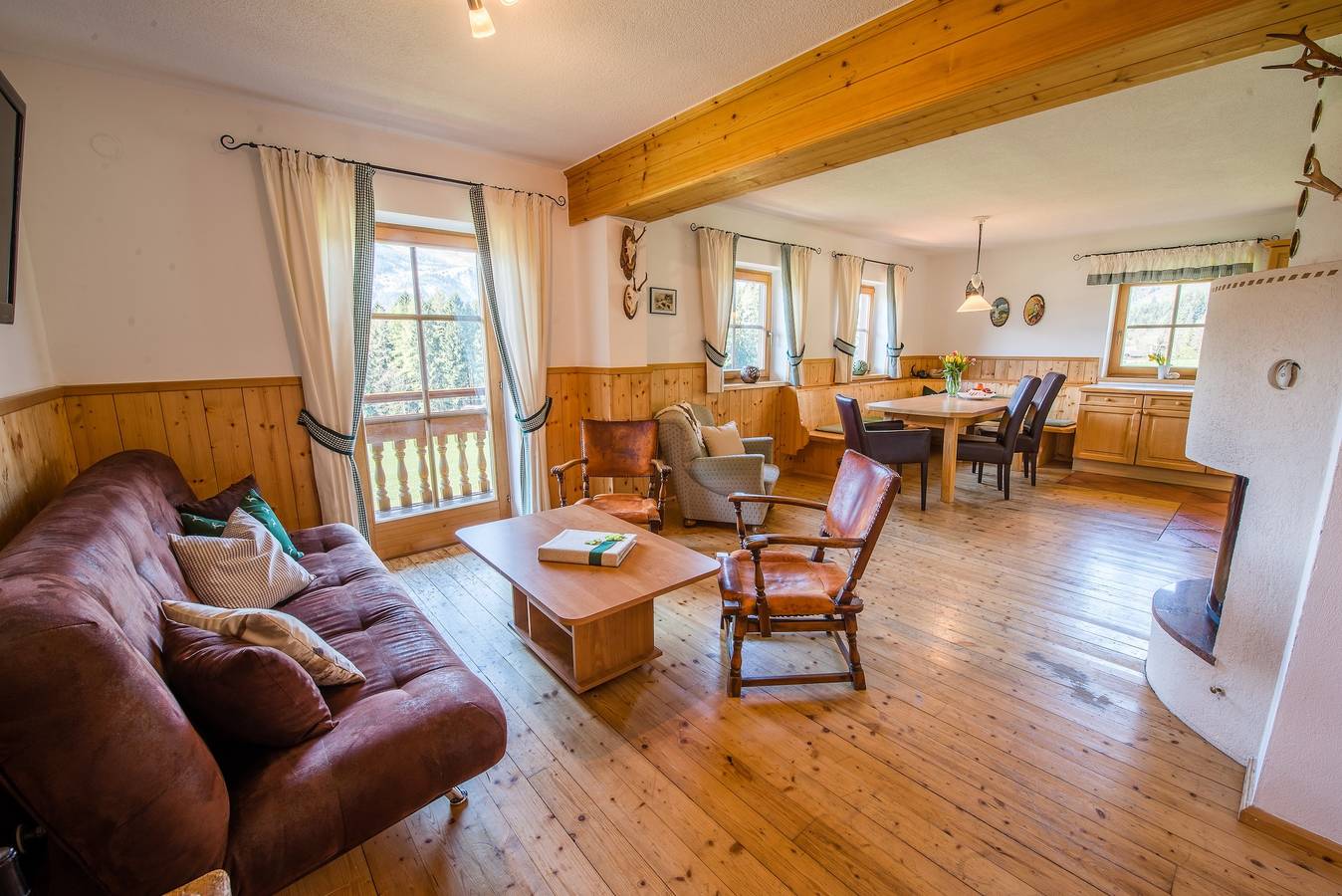 Ganze Wohnung, Gemütliche Ferienwohnung Thurn-Ummerstall mit Wlan, Kamin, Garten und Bergblick in Mittersill, Kitzbüheler Alpen