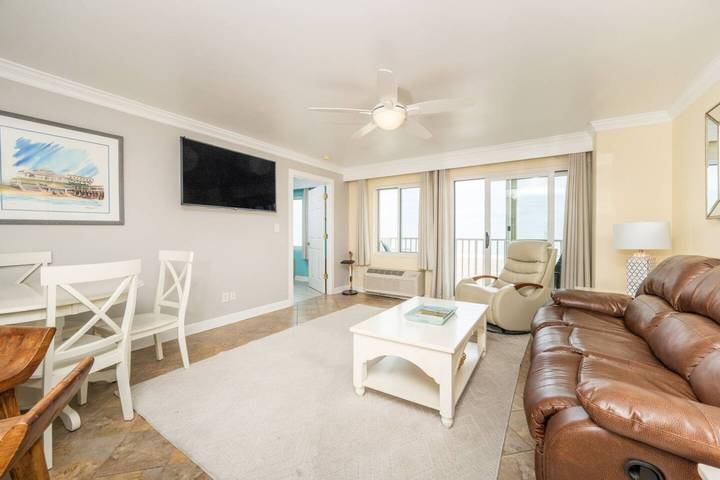 Apartamento de vacaciones para 6 personas, con piscina además de vistas al mar y balcón, Familias con niños - 1