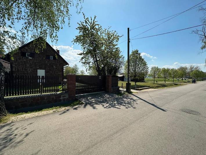 Ferienhaus für 10 Personen, mit Garten und Seeblick sowie Ausblick, mit Haustier in Revfülöp - 2