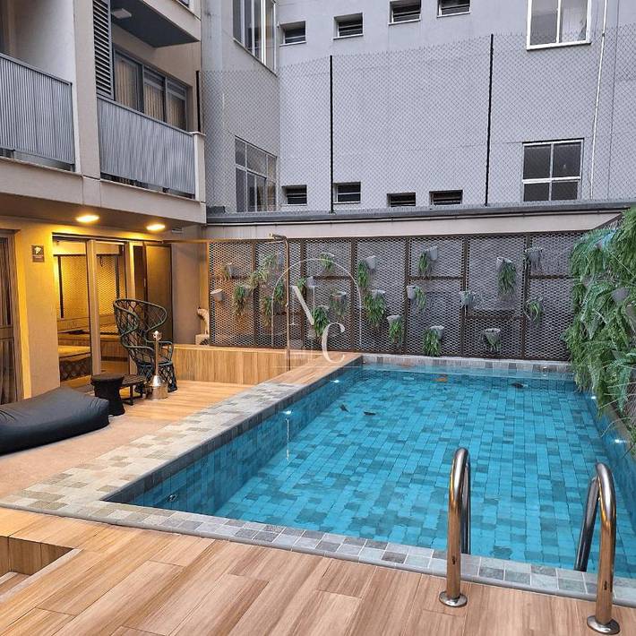 Casas e apartamentos de temporada para 4 pessoas, com balcão e piscina na Lapa (RJ)