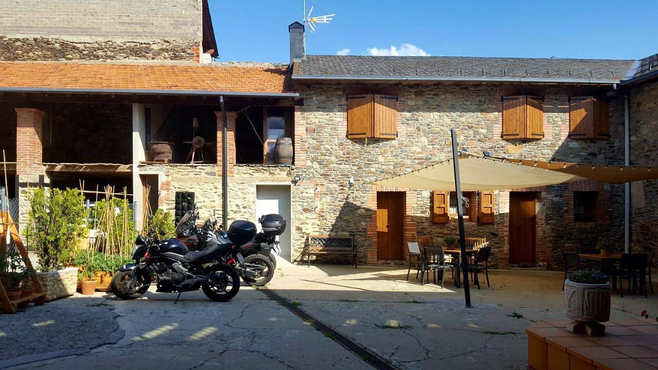 Aparthotel les Corts in Llivia, Parque Natural Regional de los Pirineos Catalanes