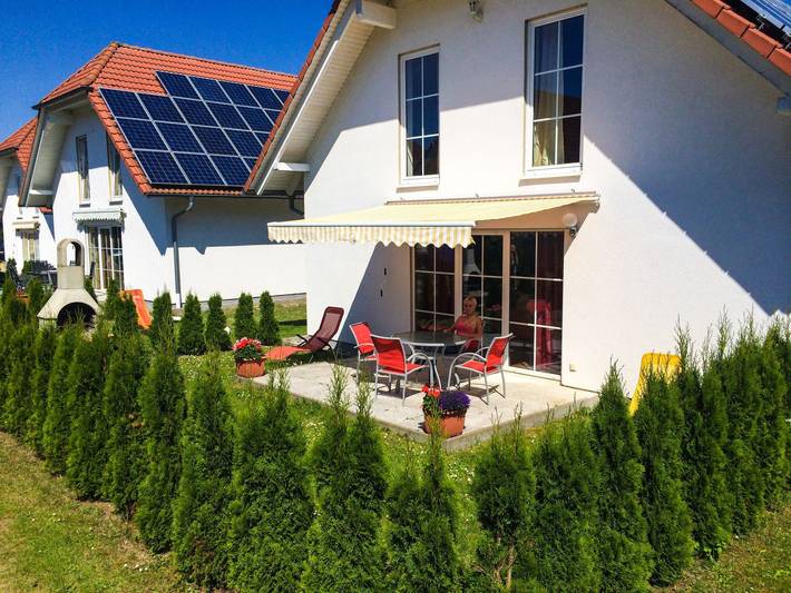 Ferienpark für 7 Personen, mit Terrasse und Garten in Mecklenburgische Seenplatte