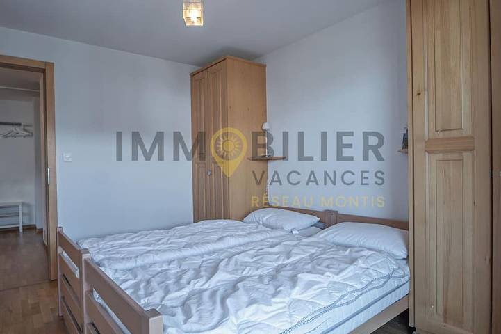 Ganze Wohnung, Helle, zeitgemäße und komfortable Wohnung mit 2 Schlafzimmern und 2 Badezimmern. Herrliche Aussicht, in Saint Luc, Anniviers
