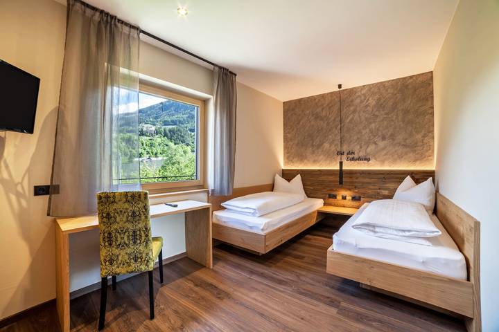 Ganze Wohnung, Ferienwohnung "Pinot" mit Bergblick, Wlan, Balkon & Garten in Meran, Sarntaler Alpen