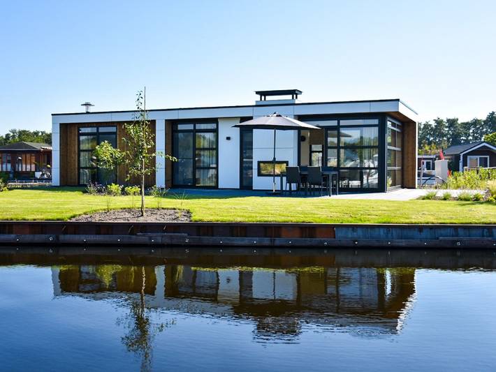 Vakantiehuis voor 4 personen, met Terras en Tuin in Loosdrecht