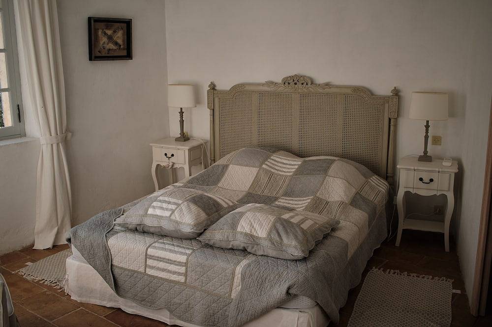 Splendid 17th century Provencal Bastide in Saint Paul de Vence in Saint-Paul-de-Vence, Cannes region