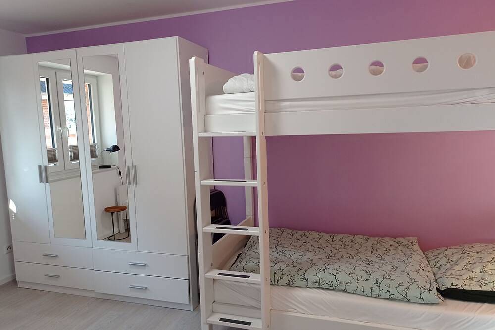 Ganze Wohnung, Ferienhaus Ebsen Hh links in Steinberg, Schleswig-Flensburg