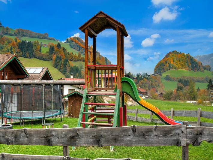 Vakantiepark voor 6 personen, with tuin and terras as well as sauna, met huisdier in Tirol