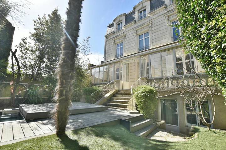 Location de vacances pour 15 personnes, avec jardin et piscine ainsi que bassin pour enfant et jacuzzi à Cholet - 4