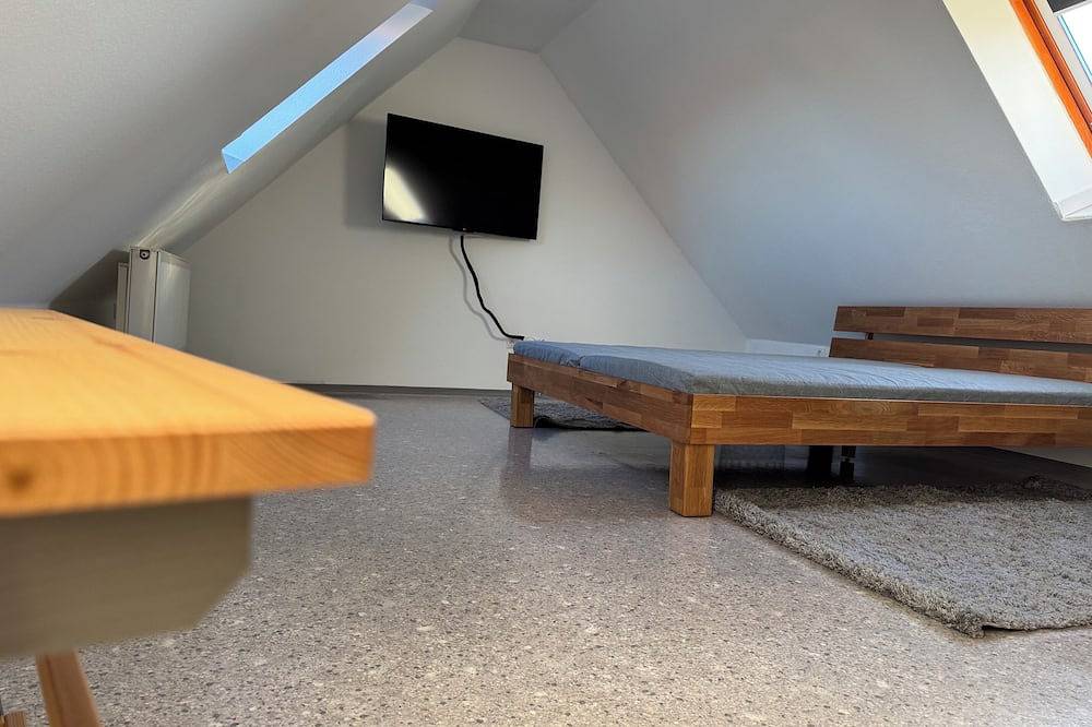 Ganze Wohnung, Ferienwohnung Aischgrund – 75 m² | Nähe Nürnberg, Bamberg & Steigerwald in Lonnerstadt, Steigerwald