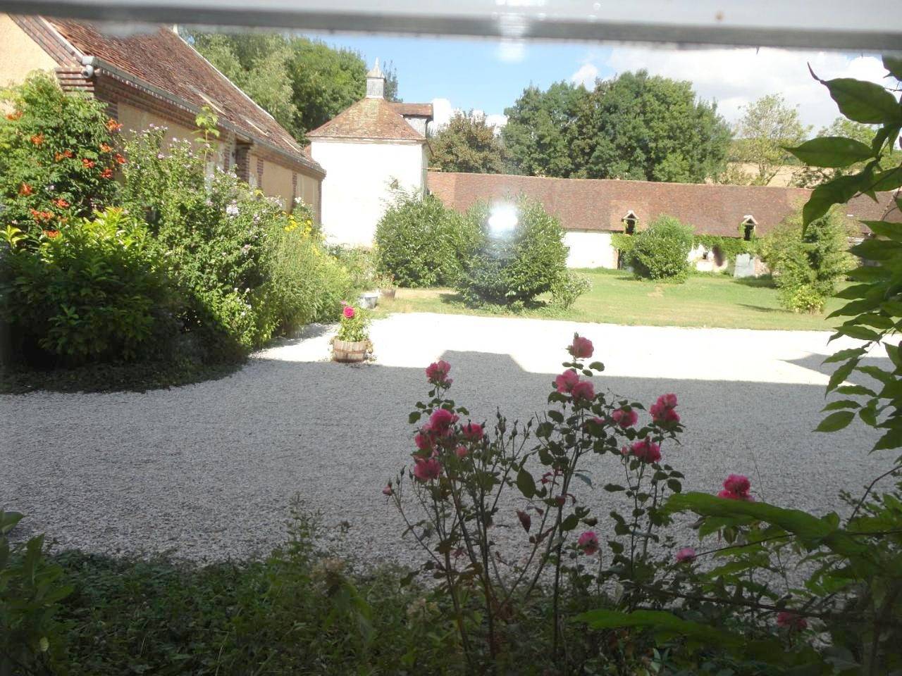Chateau Des Roises in Bucey-en-Othe, Aube