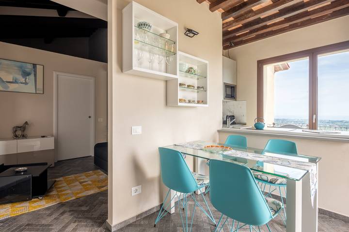 Appartamento per 2 persone, con idromassaggio e giardino in Lunigiana