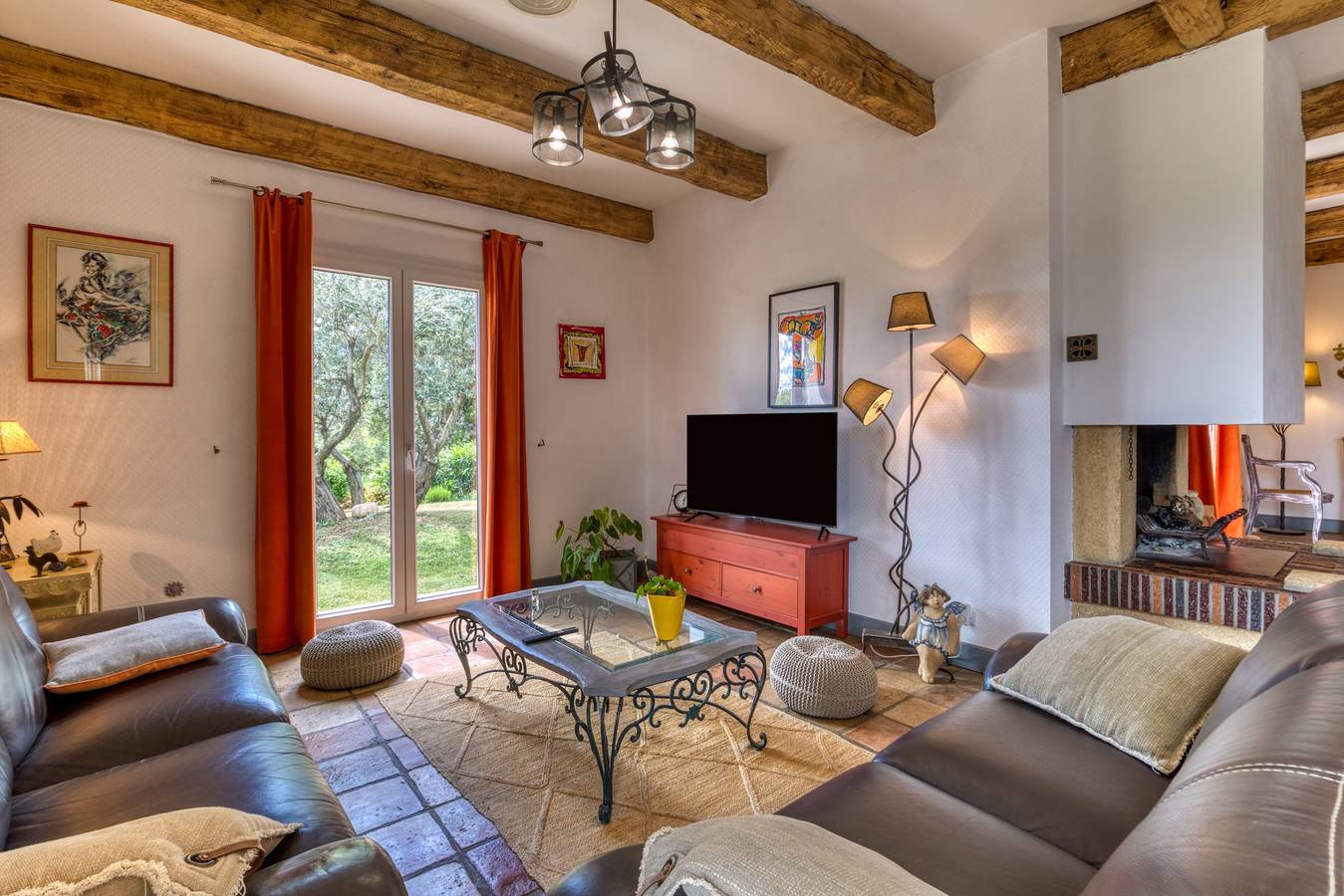 Languedoc-Villa mit Pool und Bergblick in Pailhès, Mittelmeerküste (Frankreich)