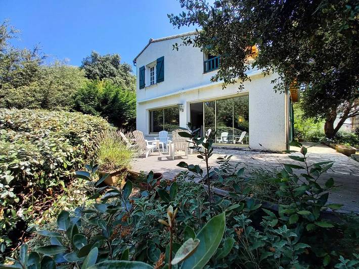 Location de vacances pour 10 personnes, avec terrasse dans Plage du Platin